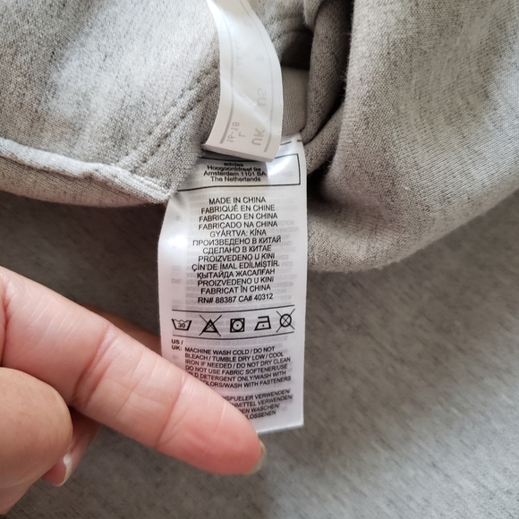 Adidas light grey ladies jacket size L - Picture 4 of 6